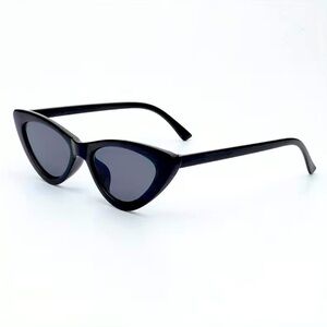 Hot! Black Cat Eye Fashion Sunglasses